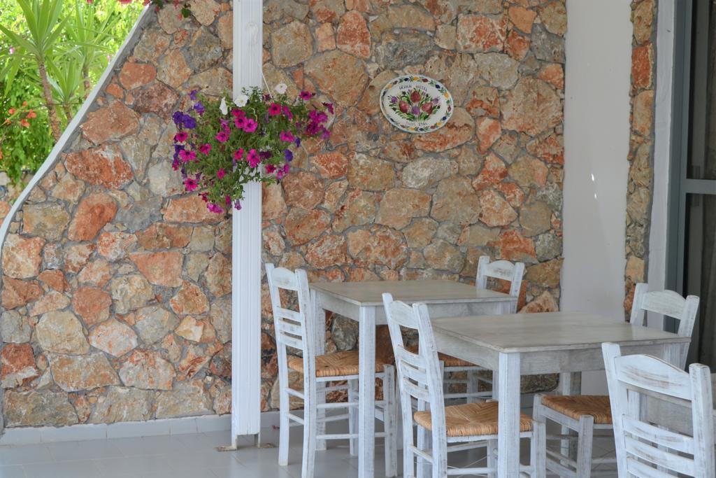 Hotel Irini Livadia  Exterior photo